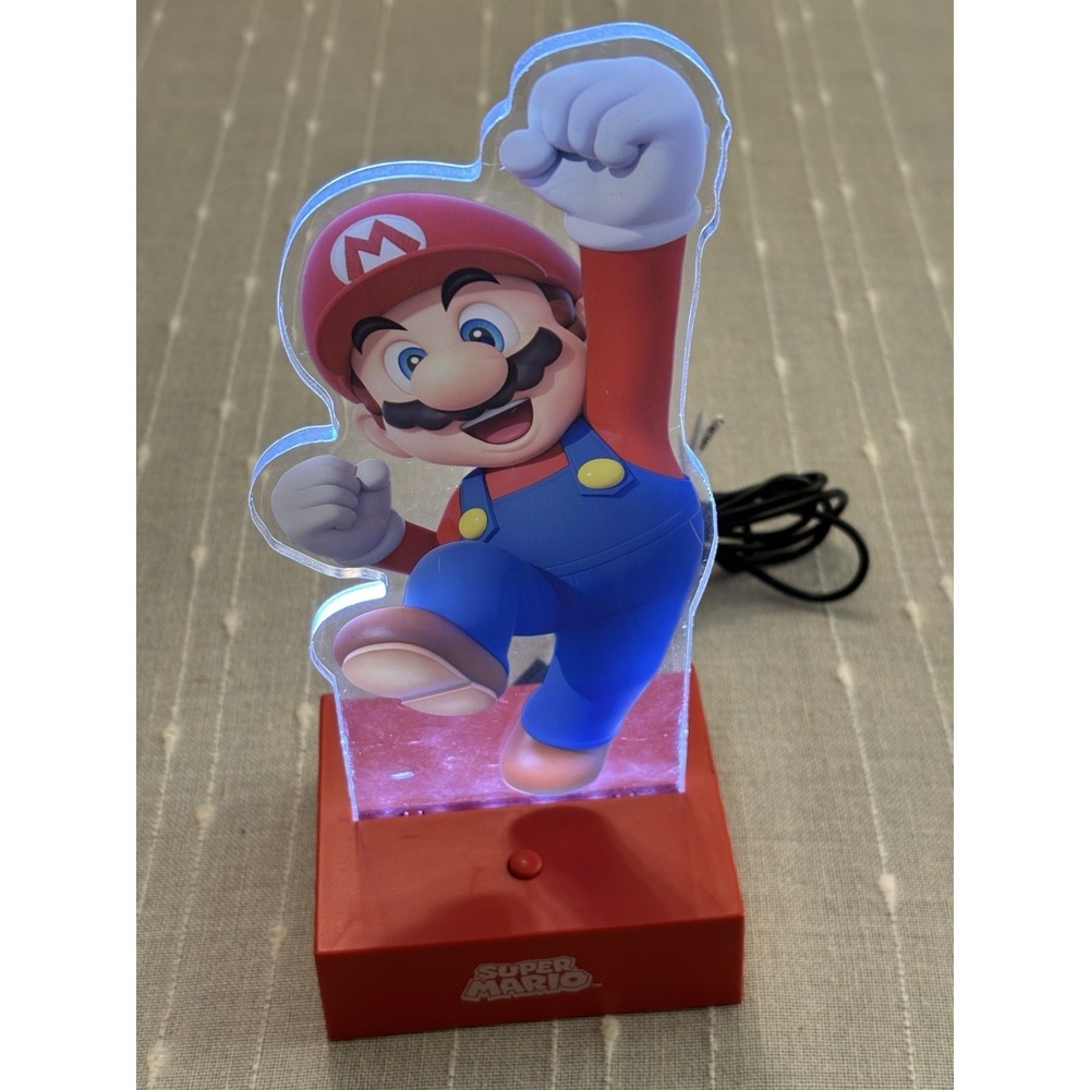 Super Mario Light Acrylic Decor by Paladone 2021 Gamer Cool Fun Nightlight Retro